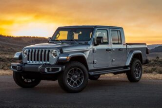 جیپ گلادیاتور jeep Gladiator